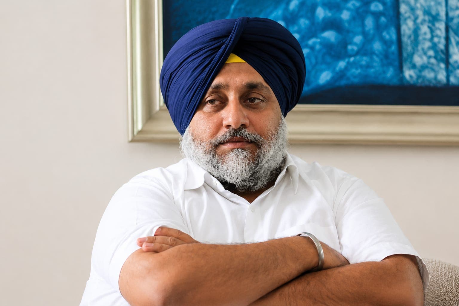 Former Punjab Deputy CM Sukhbir Singh Badal attacked by a Nihang in Nanded Maharashtra